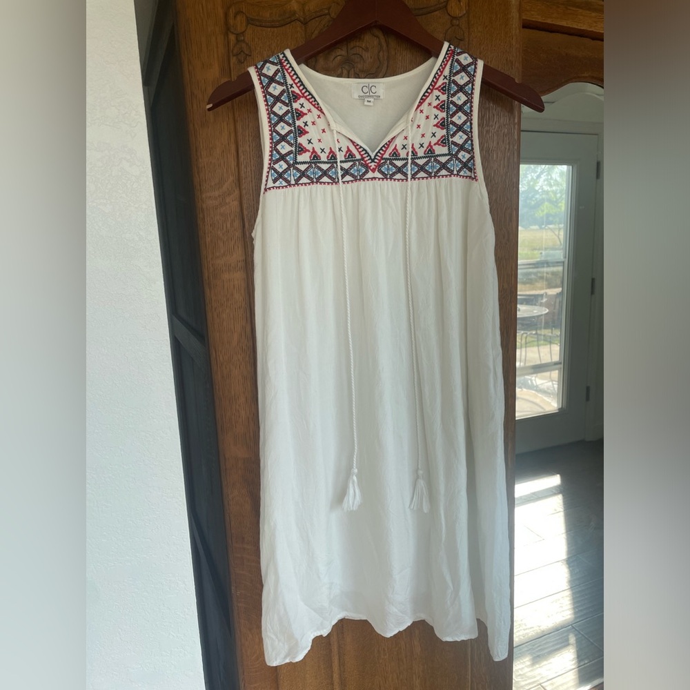 Chic Connection white swing embroidered dress medium